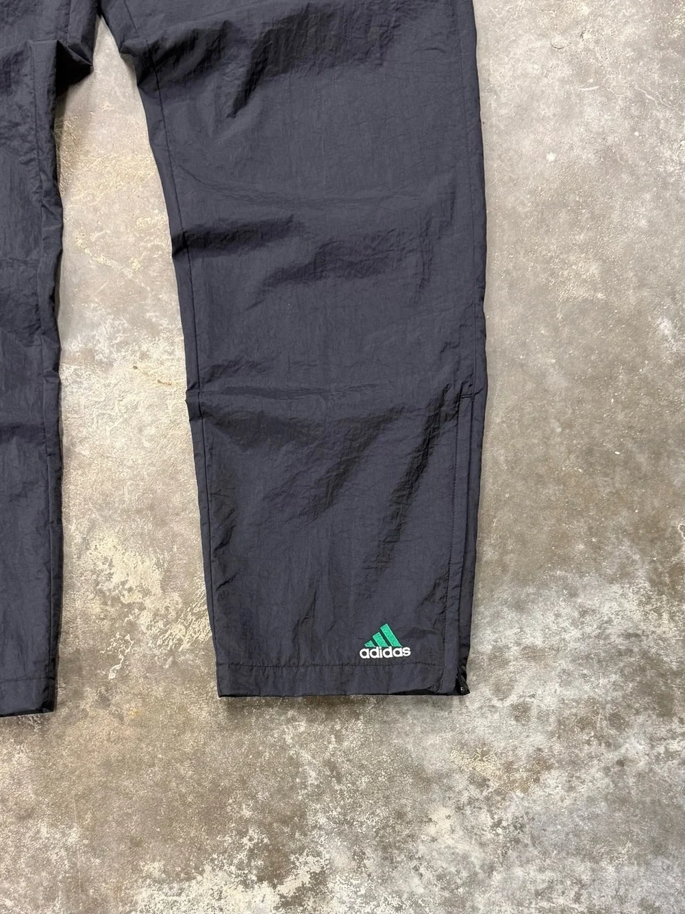 Vintage Y2K adidas Nylon Baggy Track Pants Men’s Large
